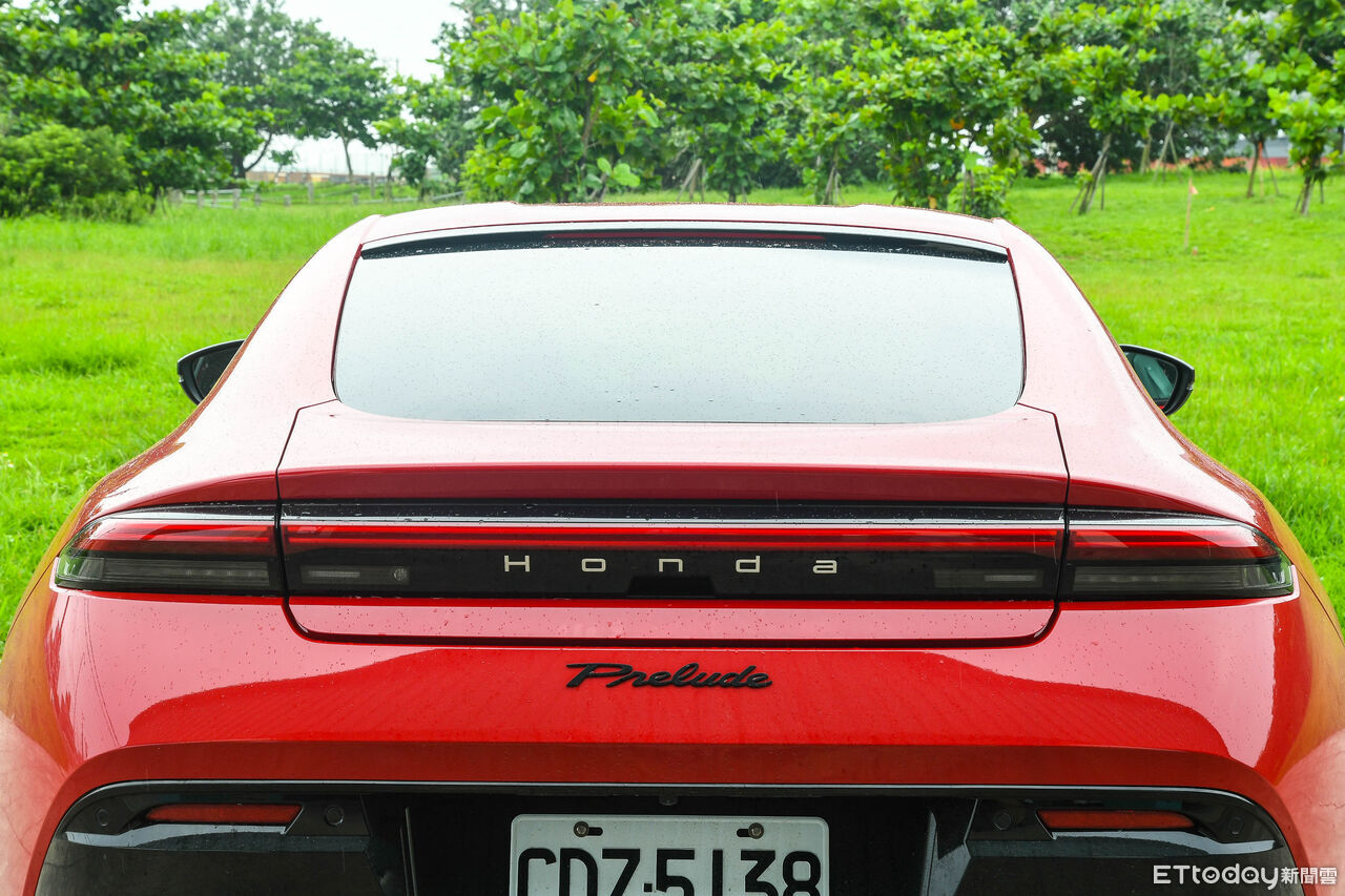 ▲HONDA打破過去日系雙門跑車框架！以截然不同的油電詮釋新美學。（圖／記者徐煜展攝）