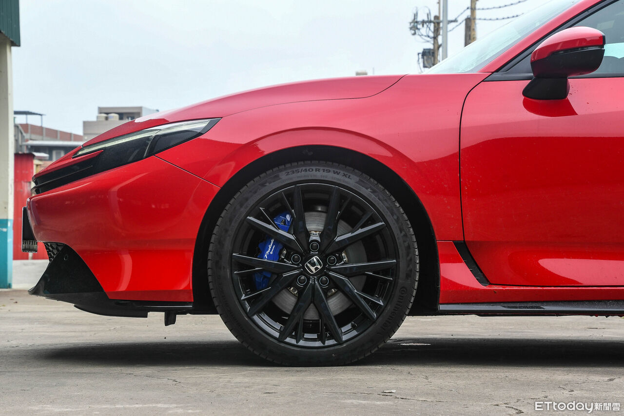 ▲HONDA打破過去日系雙門跑車框架！以截然不同的油電詮釋新美學。（圖／記者徐煜展攝）