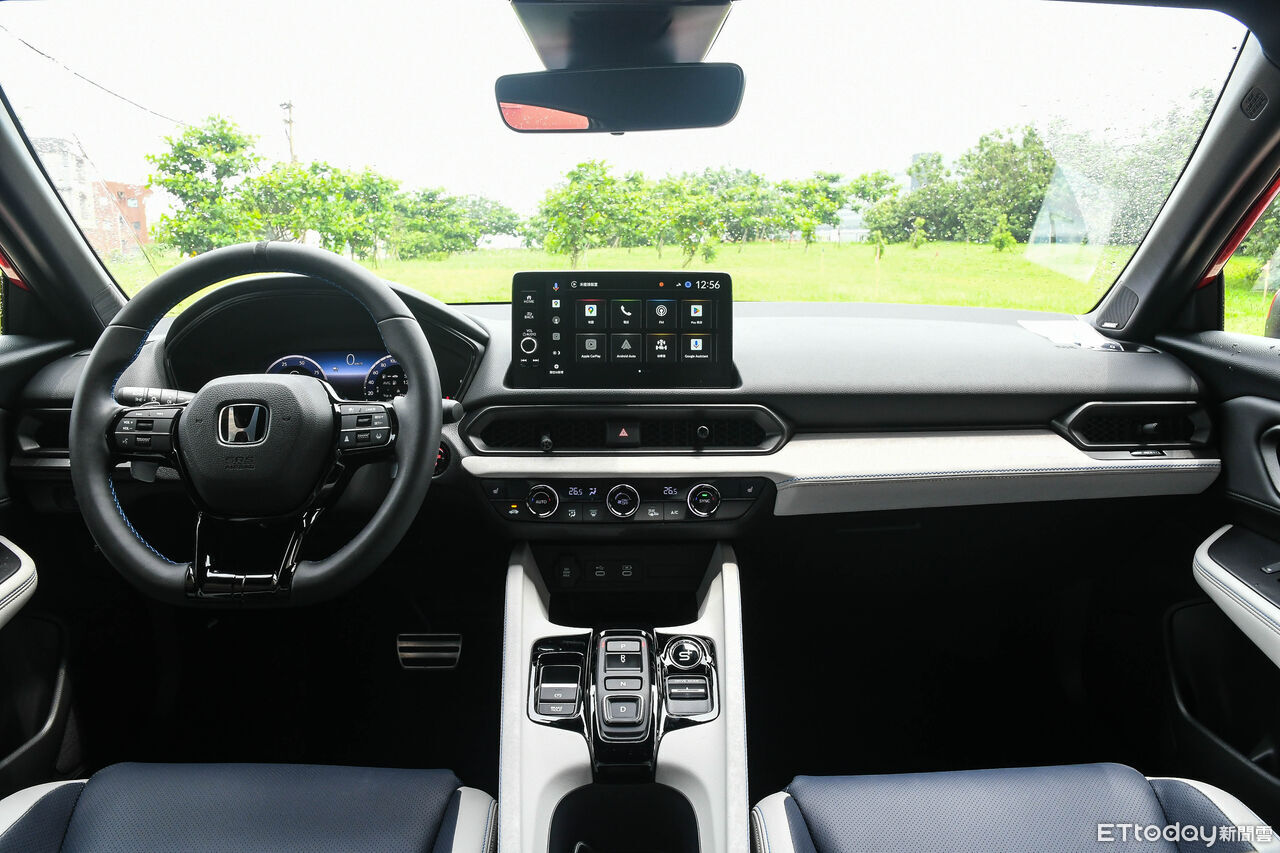 ▲HONDA打破過去日系雙門跑車框架！以截然不同的油電詮釋新美學。（圖／記者徐煜展攝）