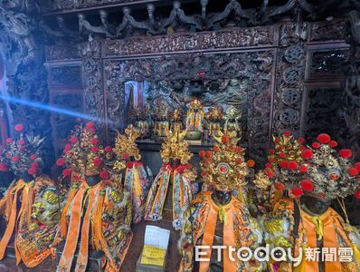 嘉義保安廟「廟墓並存」還有200年雙年款古碑 揭平民悲壯史
