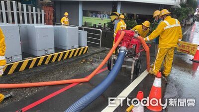 屏東豪雨逾1.7萬戶停電!只剩433戶仍缺電 下午5時全數復電