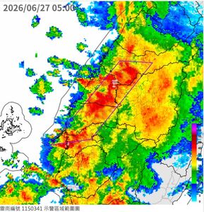 「台中結界」失效了！　凌晨雷雨大到房子都在震