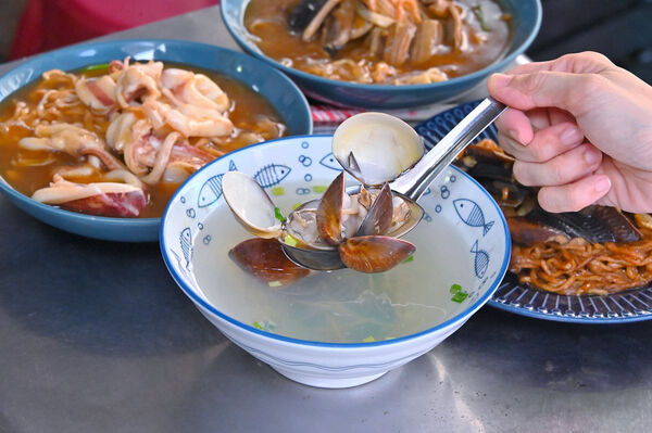 ▲▼福昇小食鱔魚意麵。（圖／橘子狗愛吃糖授權提供）
