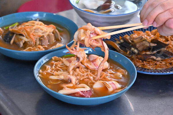 ▲▼福昇小食鱔魚意麵。（圖／橘子狗愛吃糖授權提供）