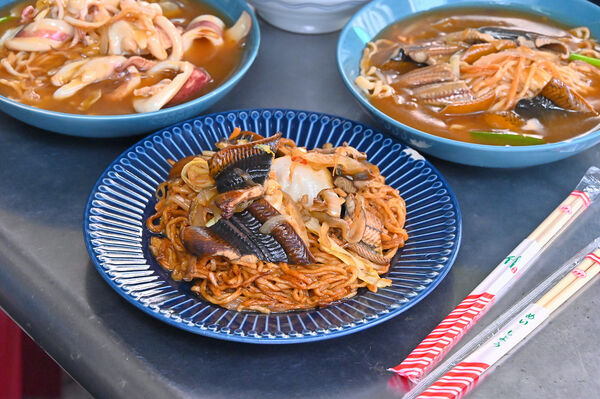 ▲▼福昇小食鱔魚意麵。（圖／橘子狗愛吃糖授權提供）