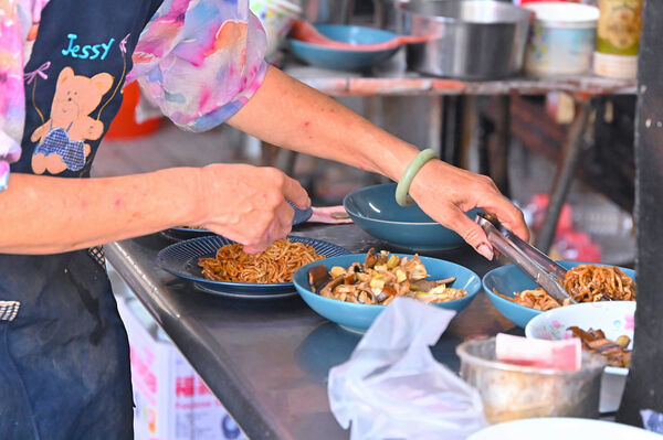 ▲▼福昇小食鱔魚意麵。（圖／橘子狗愛吃糖授權提供）