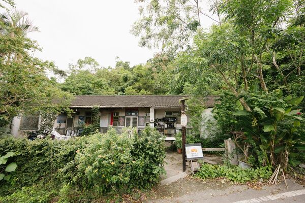 ▲▼知本山上有家麵包店。（圖／部落客黑皮的旅遊筆記授權提供）