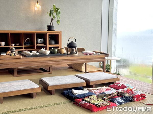 ▲基隆潮境智能海洋館南棟空橋上，分別有咖啡廳「咖央 Cafe Jia Song」、質感茶館「小隱茶庵」。（圖／記者彭懷玉攝）