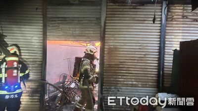 嘉義太保清晨住宅惡火父女受困　警消屋內尋獲1焦屍、1人失蹤