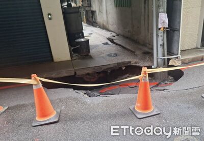 快訊／北市五分埔商圈路面塌陷！　現場急拉封鎖線