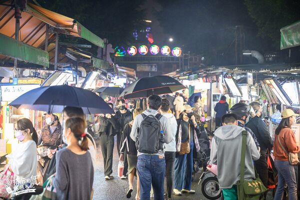 ▲▼南機場夜市排隊美食。（圖／滿分的旅遊札記授權提供）