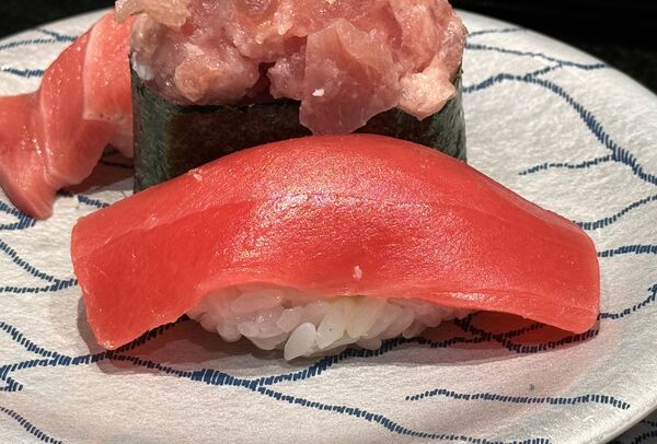 ▲▼廻轉富山灣 壽司玉。（圖／小虎食夢網授權提供）