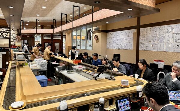 ▲▼廻轉富山灣 壽司玉。（圖／小虎食夢網授權提供）