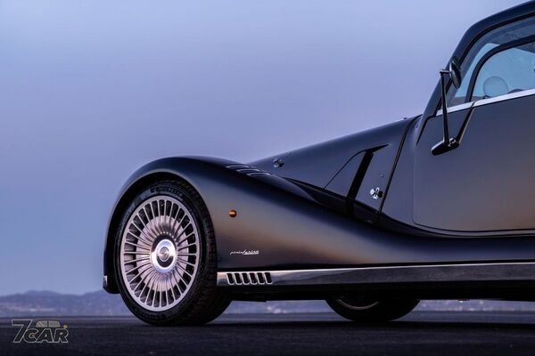 九席專屬訂製，重新定義當代車體製造工藝　Morgan Midsummer Coup&eacute; 正式登場