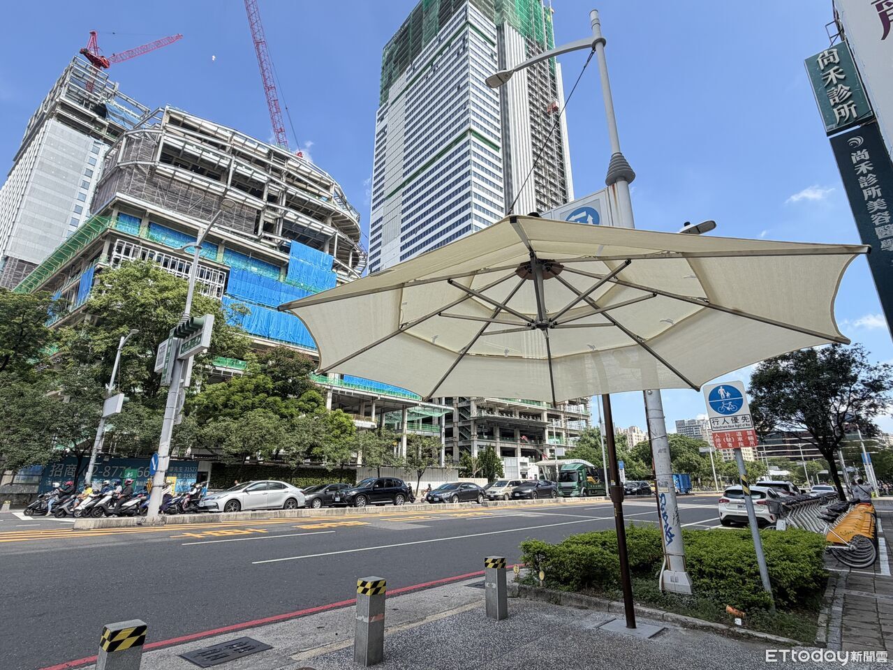 高雄路口30萬遮陽傘掀論戰 柯志恩提「涼感城市三部曲」解方 | ETtoday政治新聞 | ETtoday新聞雲