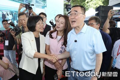 批蘇巧慧放棄質詢石崇良　李四川辦：包庇自己人卻不幫新北市民把關