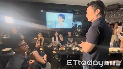 蔣萬安率人臨檢KTV被控「浪費包廂時間」　警局回應