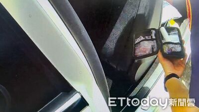 基隆自小客忽快忽慢遭警攔查 2男藏安非他命還毒駕