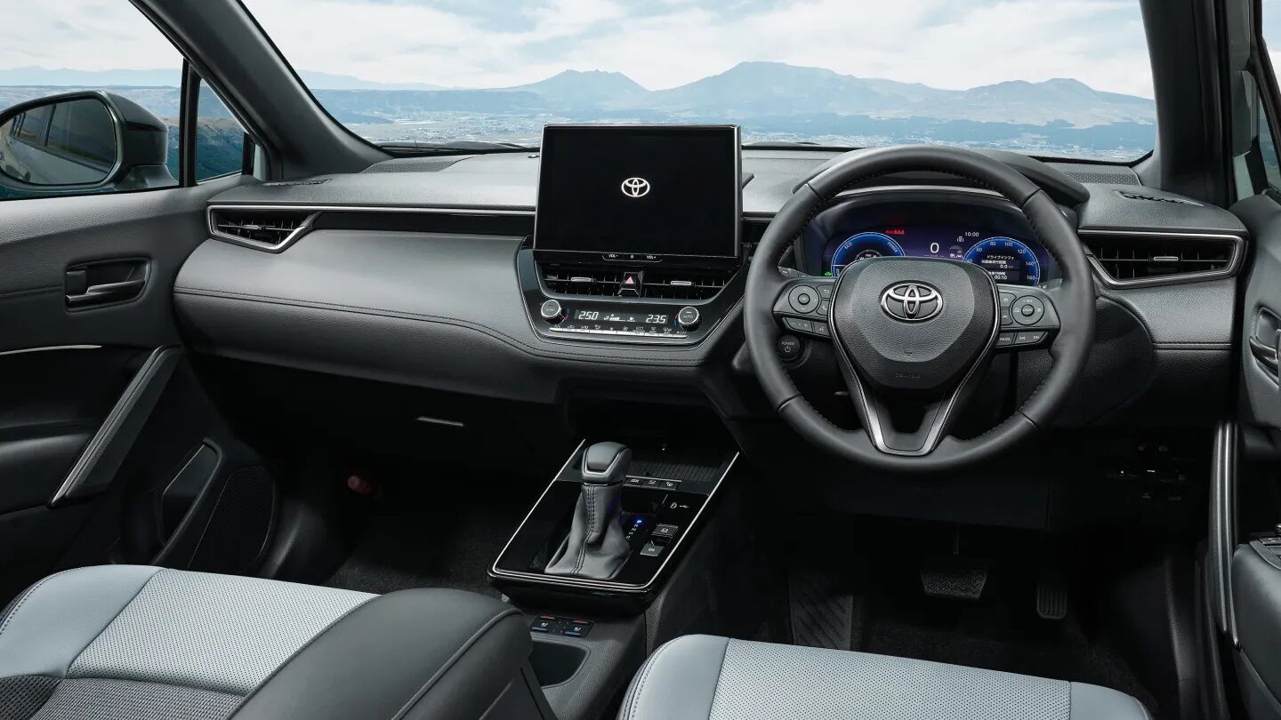 ▲日本正式推出TOYOTA Corolla Cross 60周年！有專屬配色與套件。（圖／翻攝自TOYOTA）
