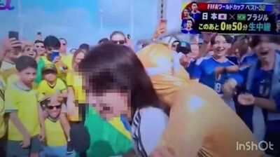 日女主持直播突被後面熊抱！　失控球迷竟是藝人