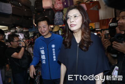 不滿被問「票房毒藥」 鄭麗文嗆記者:你們是民進黨派來的?