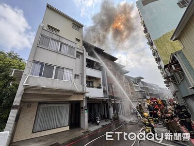 台南北區住宅頂樓火警　3人自行或由消防協助疏散