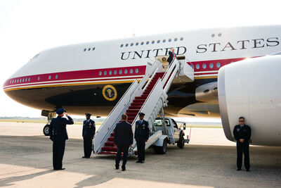 川普政府出手了!媒體爆新空軍一號安全漏洞 多名記者突收傳票