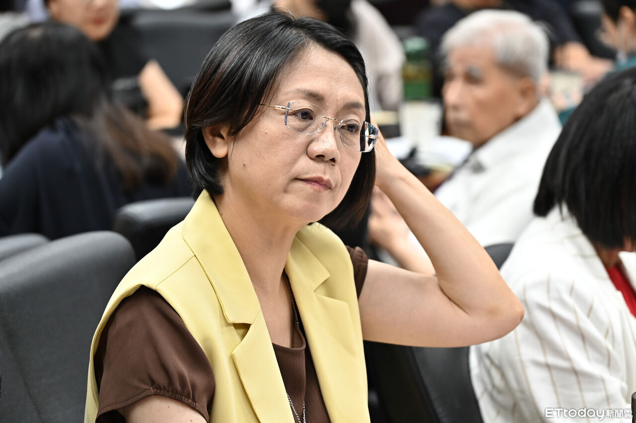 鐵了心砍光文化部4738萬媒宣費! 翁曉玲嗆綠營:將再提案全刪 | ETtoday政治新聞 | ETtoday新聞雲