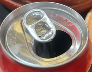 罐裝飲料對嘴喝!40歲陸男「感染漢他病毒」 醫:再懶也要擦一下