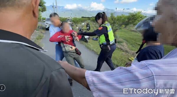 ▲台東釋迦老農遭農藥車重壓，送醫宣告不治。（圖／記者楊晨東翻攝，下同）