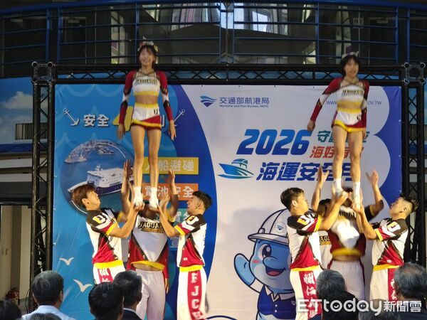 ▲輔仁大學表演團隊演出。（圖／記者張佩芬攝）