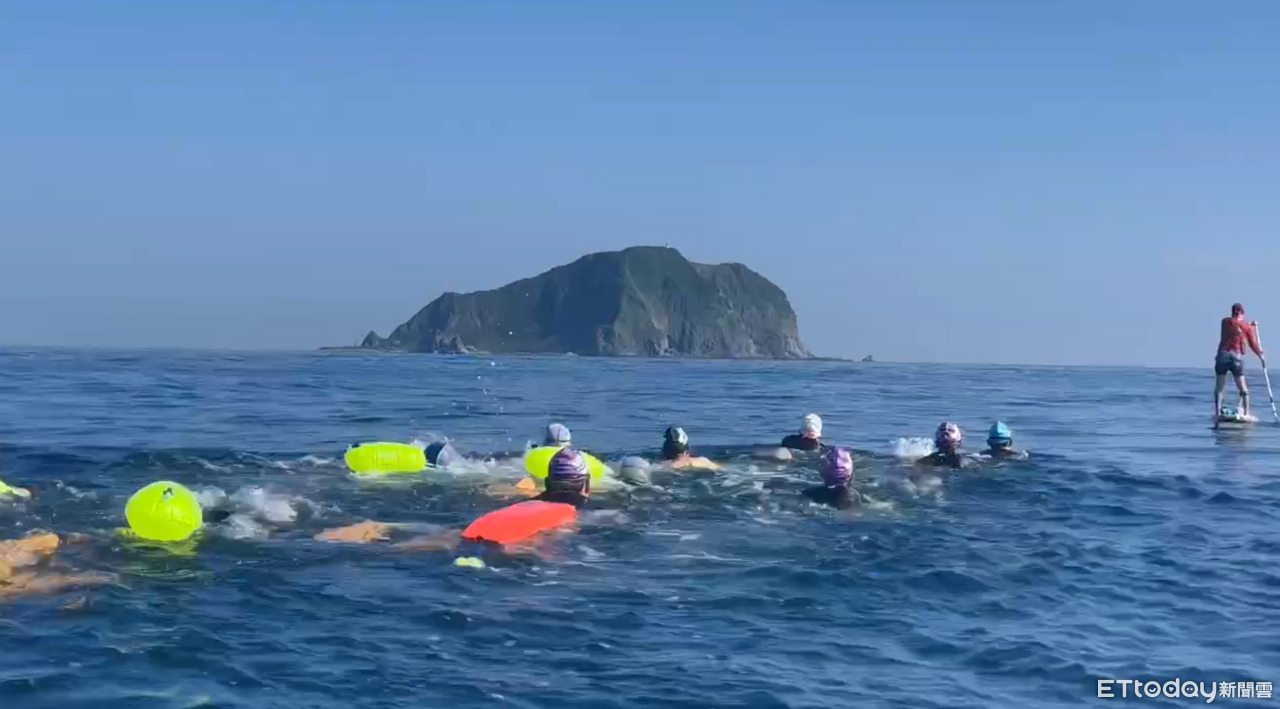 超強游泳隊!21名國中生挑戰「7KM泳渡基隆嶼」 花2個月備戰 | ETtoday生活新聞 | ETtoday新聞雲