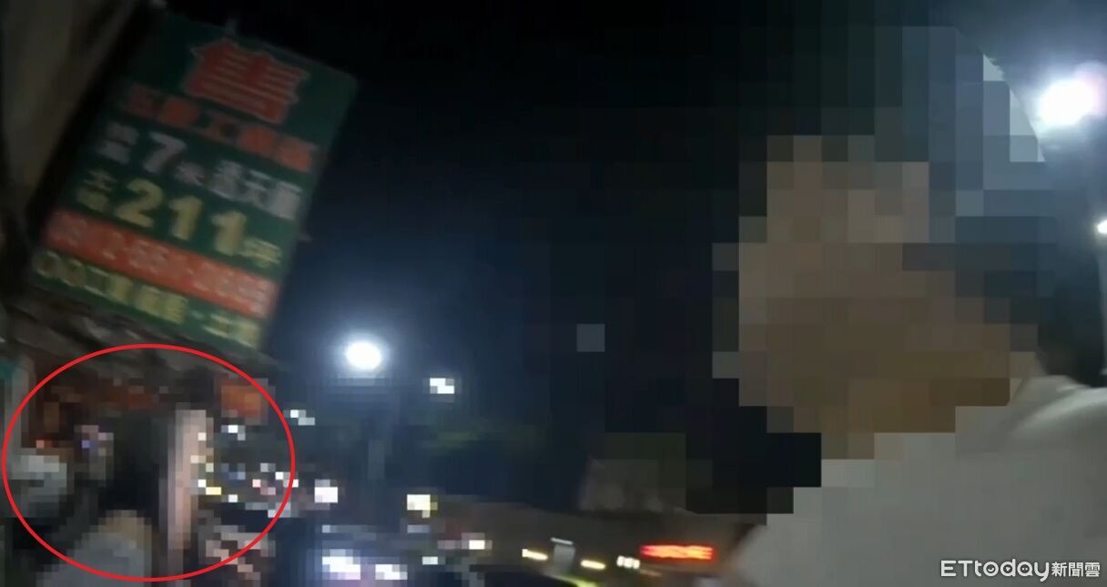 打牌險變打人!噴荷官挨酸牌品不好 正妹拍背「浩克」秒回原型 | ETtoday社會新聞 | ETtoday新聞雲