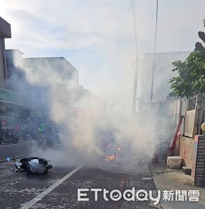 快訊／機車衝進台南將軍夜市！撞瓦斯桶瞬間起火...2人燒傷送醫