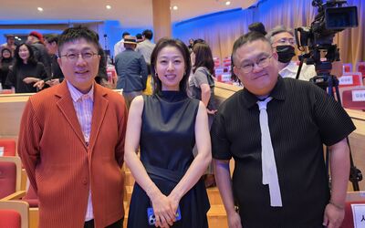 《陽光女子合唱團》編導重返富川影展！　驚喜遇《鐵拳教育》朴智妍