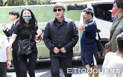 天王胡瓜送別傅子純 神情哀戚「實在無法接受」