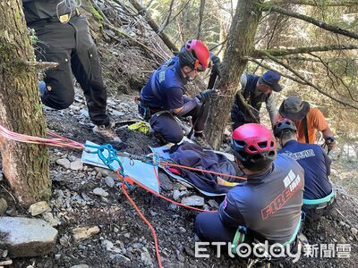 快訊／玉山山難！男墜50米深坡...隊友只抓到衣角　送醫不治
