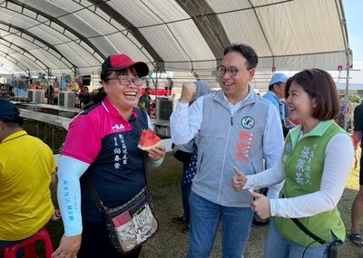 桃園蓮花季開幕 黃世杰籲鄉親「市長選在地、拚市政最有力」
