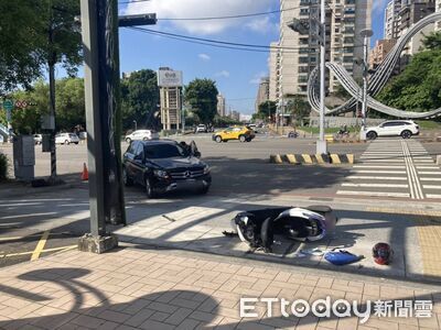 快訊／台灣大道賓士男右轉買得來速　擦撞機車騎士命危搶救中