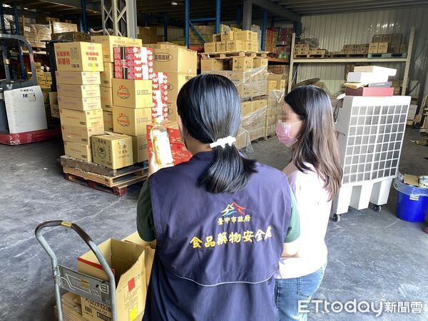 ▲▼中聯油品回收。（圖／台中市食安處提供）