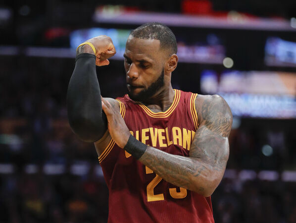 ▲「詹皇」詹姆斯（LeBron Jame）傳高機率重返騎士，且還有可能連兒子一起帶去克里夫蘭。（圖／達志影像／美聯社）