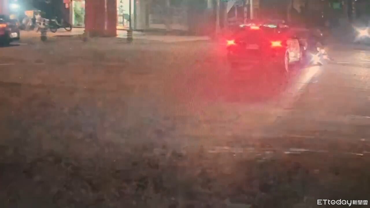 北市警開巡邏車恍神撞機車!騎士倒地幸未受傷...警賠償和解 | ETtoday社會新聞 | ETtoday新聞雲