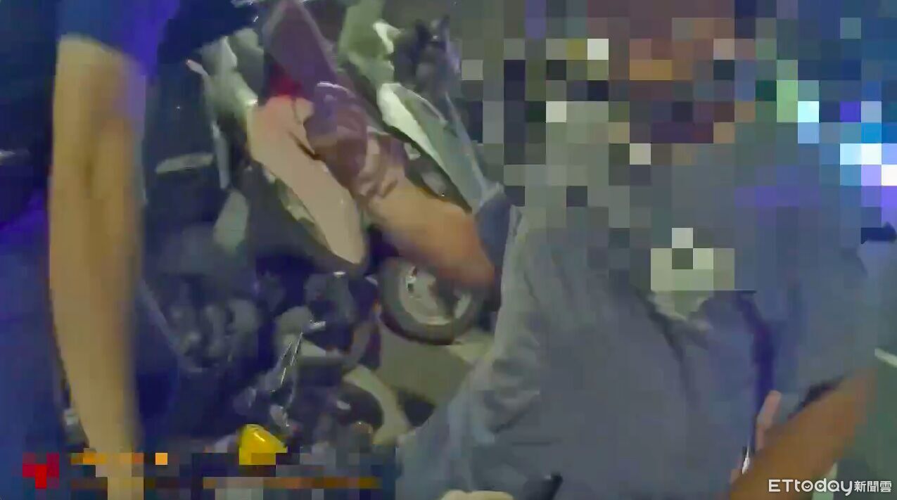 新北男遇檢爆氣推警!遭噴辣椒水壓制 拒驗毒再吞18萬罰單 | ETtoday社會新聞 | ETtoday新聞雲