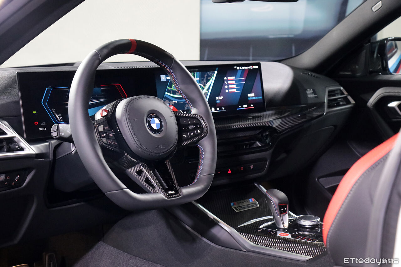 ▲388萬起！BMW「M2雙門跑車10周年限量版」開賣　世界冠軍烤漆加持。（圖／記者張慶輝攝）