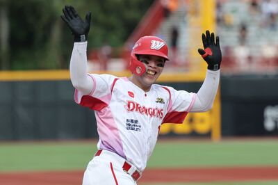 陳子豪久違開轟笑收MVP 朱哥幸運遮陽膏助攻:都這麼衰了畫一下
