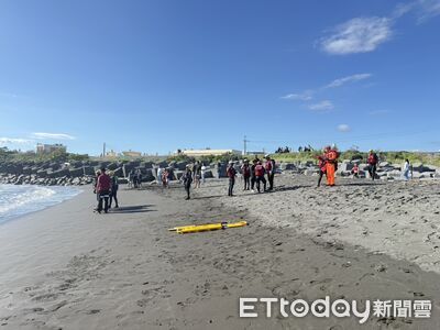 暑假回屏東探望阿嬤 17歲高中棒球好手海邊戲水亡!家屬哭癱