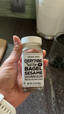 ▲▼美國超市調味料被許多網紅推薦，沒想到有網友寄回台灣卻遭海關扣留數月。（圖／網友kingrueitw提供，請勿隨意翻拍，以免侵權。）