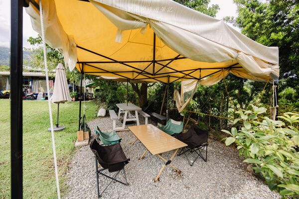 ▲▼飲咖啡都蘭山下香草園。（圖／黑皮的旅遊筆記授權提供）