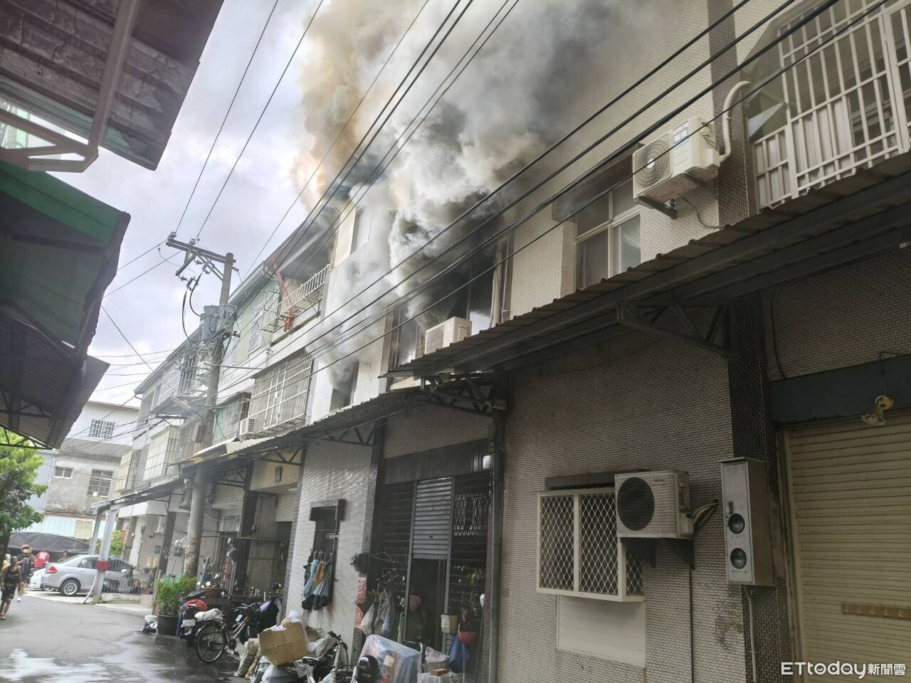 快訊/豐原民宅大火!5人衝出逃命 男臉腹部72%二度燒傷 | ETtoday社會新聞 | ETtoday新聞雲