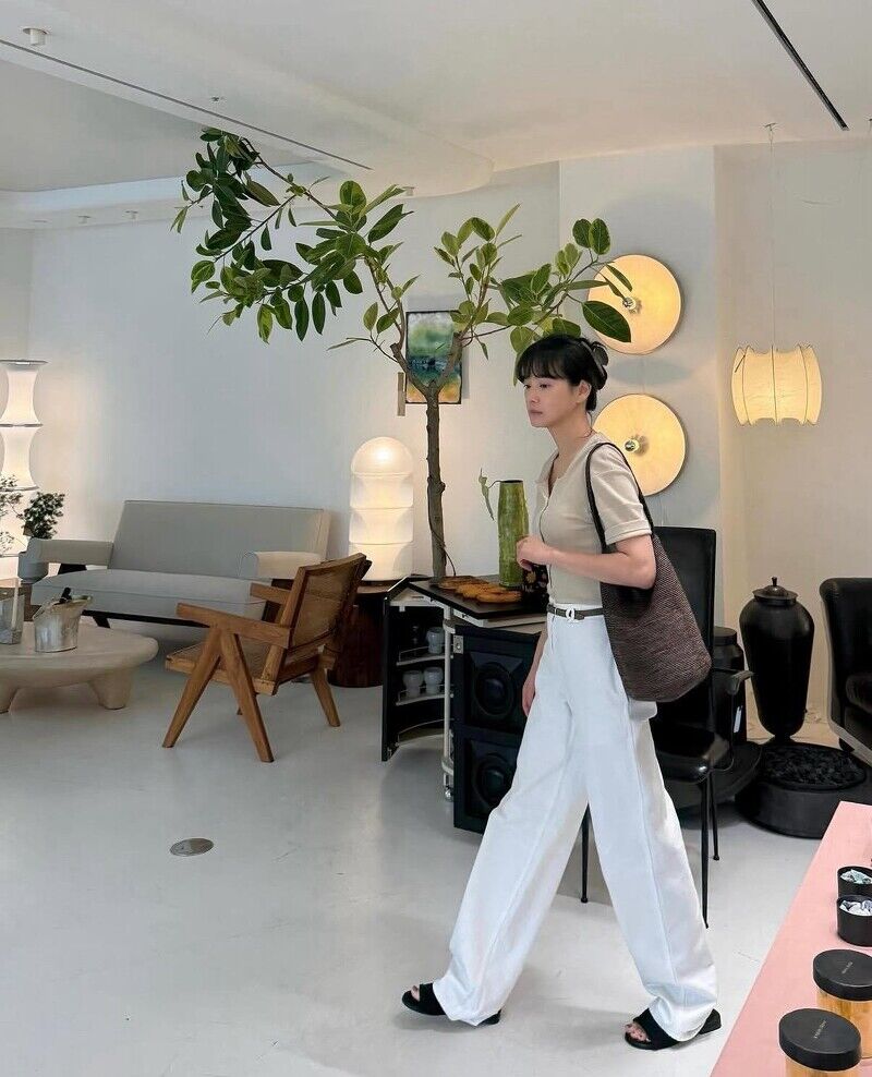 《鐵拳教育》金武烈老婆是誰？模範夫妻始於「一場意外告白」，尹昇娥的氣質穿搭值得學習！